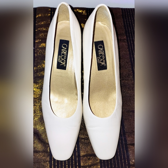 Caressa East size10M Style Oakley Square Toe Off White Vintage Pumps Chunky Heel - Picture 10 of 16